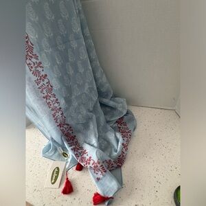 NWT Large cotton scarf with tassels